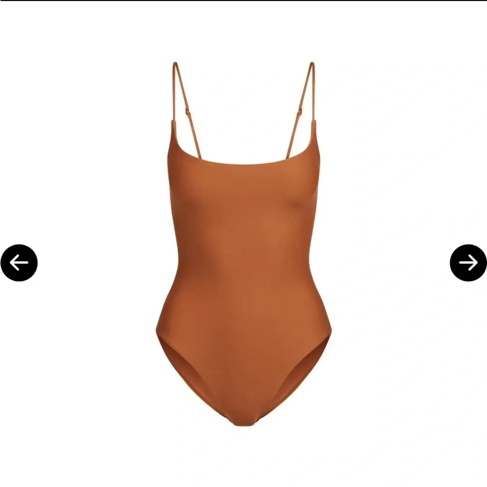 SKIMS xl or